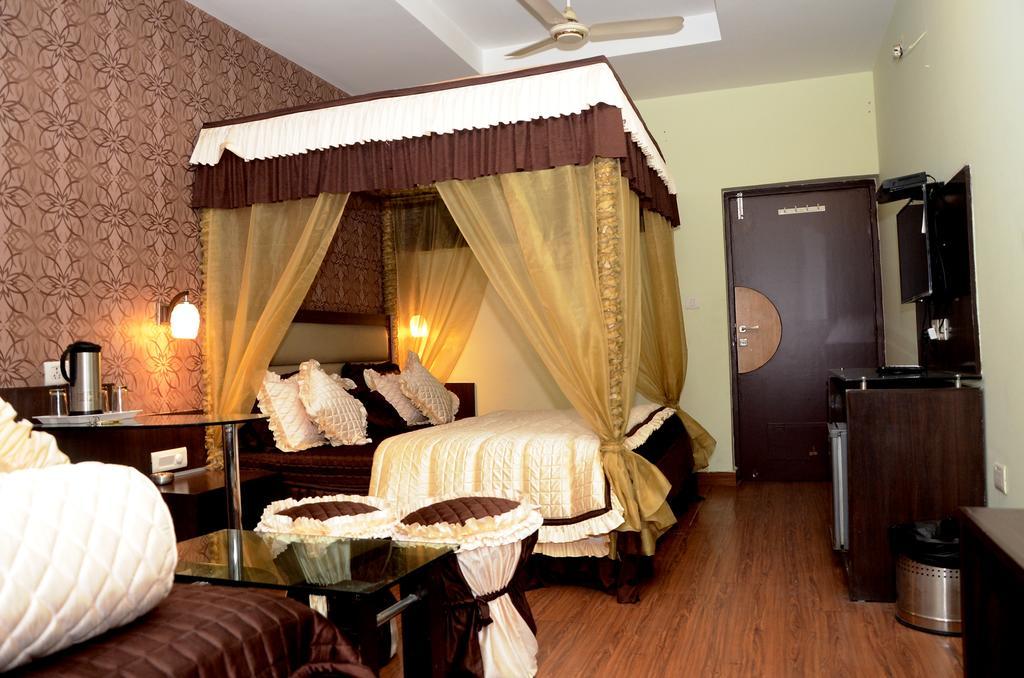 Hotel Kartikey Jaipur Exterior photo